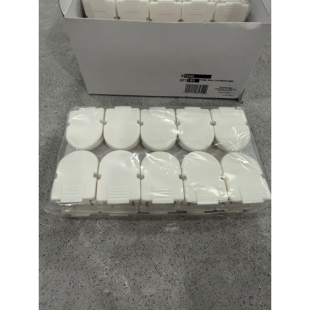 Advantus 75342 40-Sheet Capacity Wall Clips for Fabric Panel - White (50/BX) New